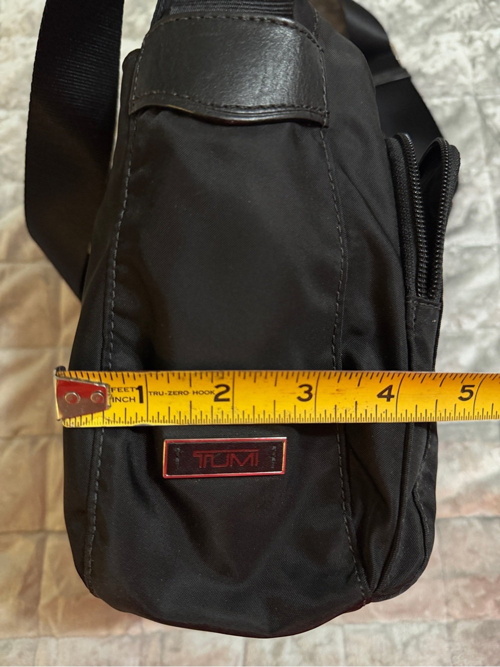 Tumi Voyageur Black Nylon Crossbody Travel Organizer Bag Adjustable Strap - Picture 12 of 12